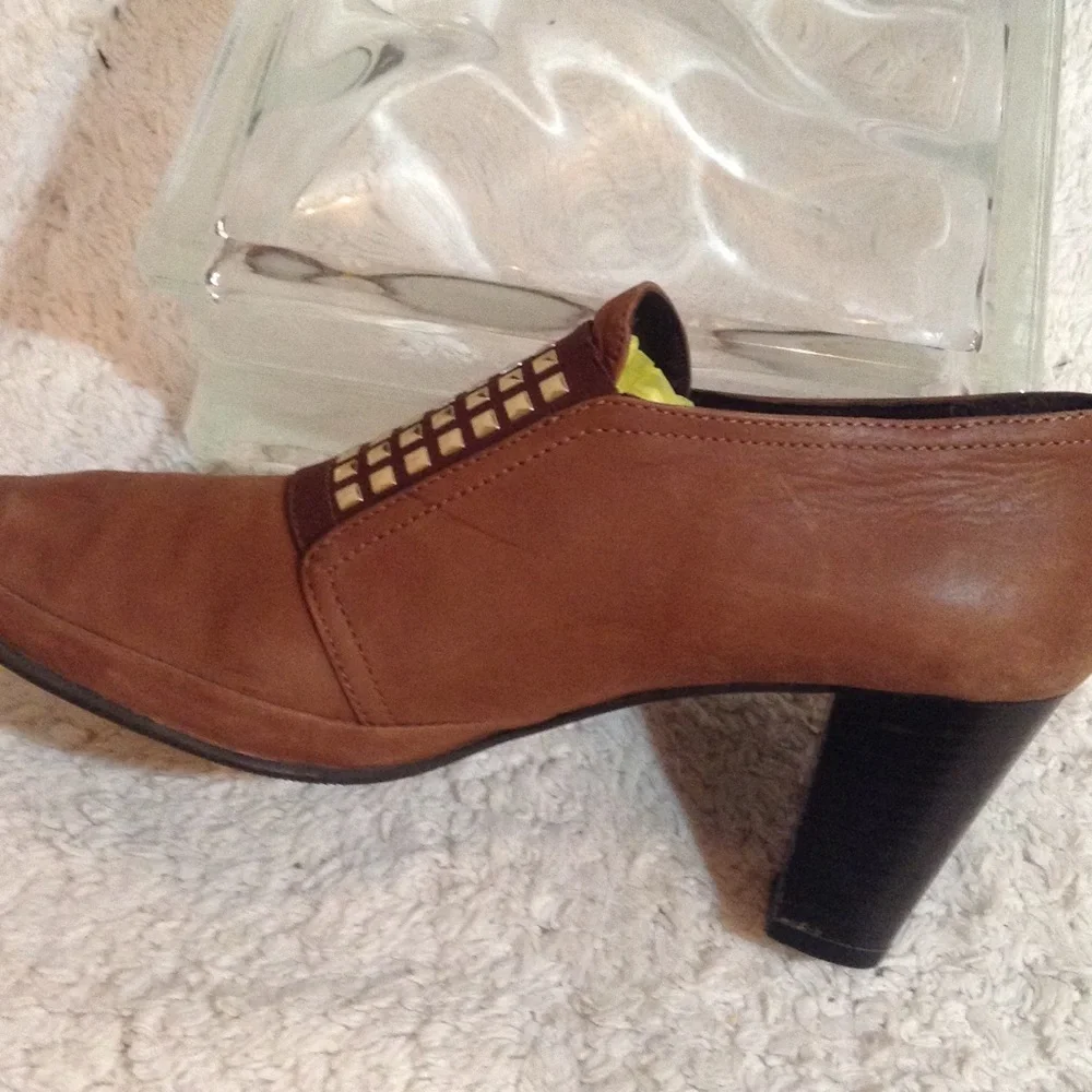 Amalfi by Rangoni Nubuck leather pump 7